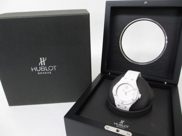 HUBLOT ウブロ ビッグバン ホワイトキャビア 346.HX.2800.RW セラミック×ラバー