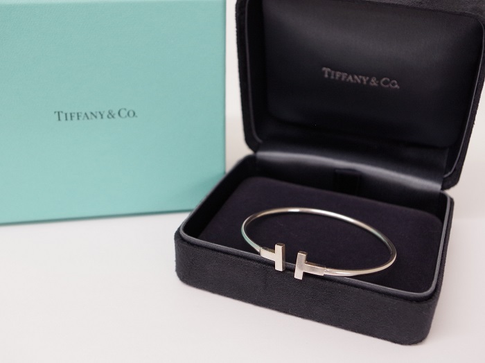 Tiffany&co. ティファニー K18WG Tナローワイヤーブレスレット（12月限定・査定金額5%UPキャンペーン価格！）