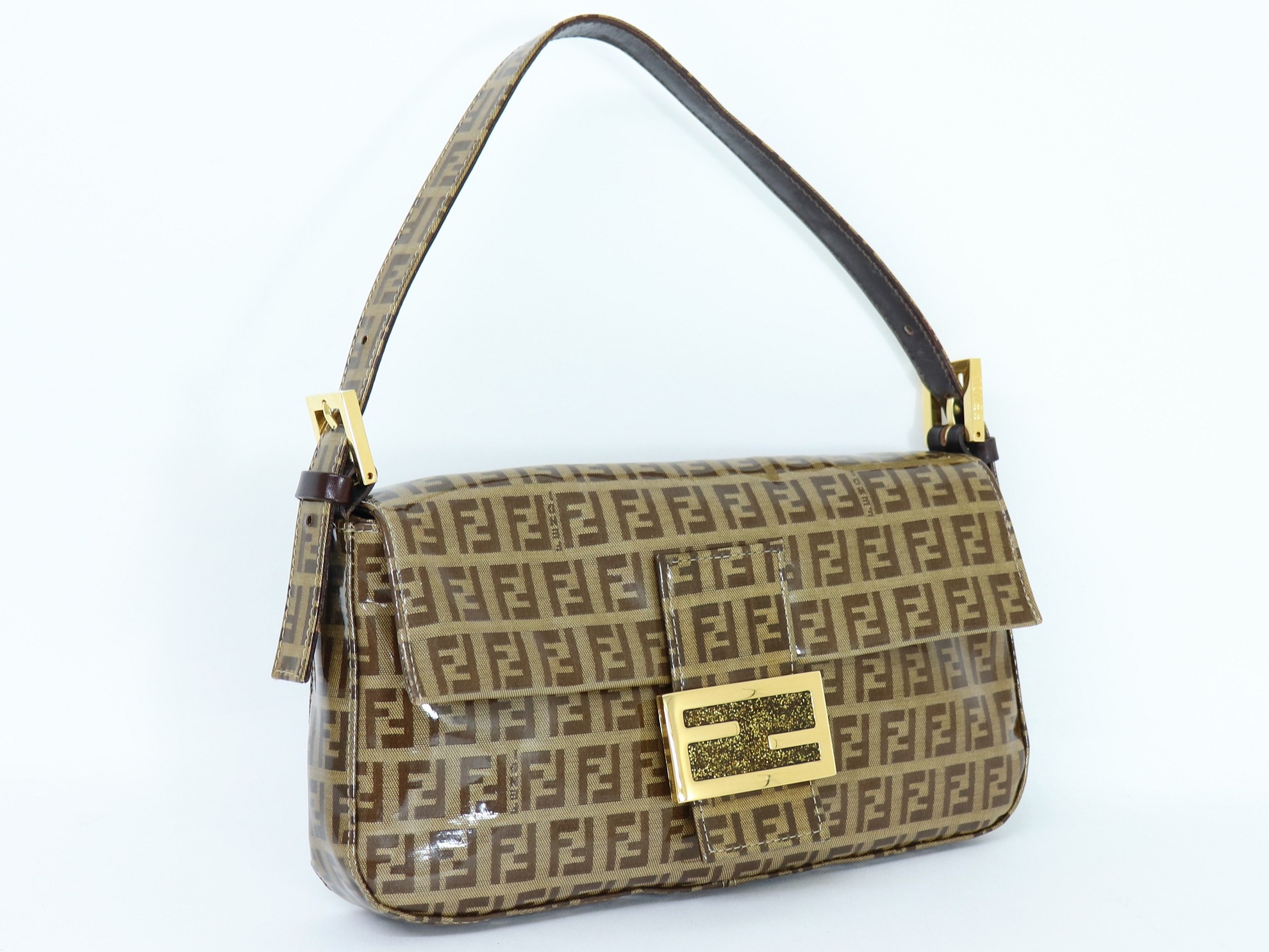 FENDI フェンディ ズッカ マンマバケット 最新の高価買取ブログ!三重