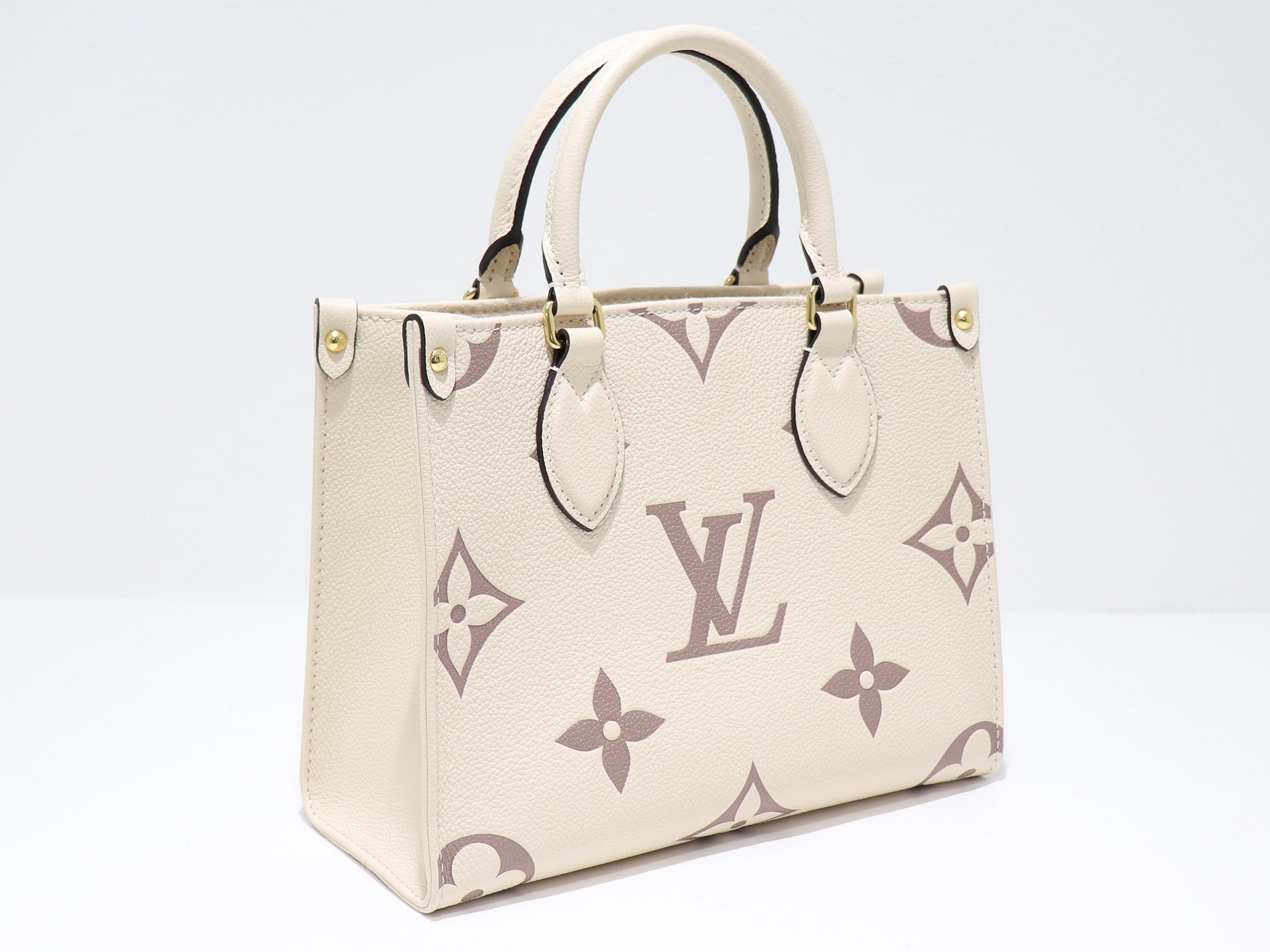 9/30まで限定値下LOUIS VUITTON ルイヴィトン オンザゴー PM